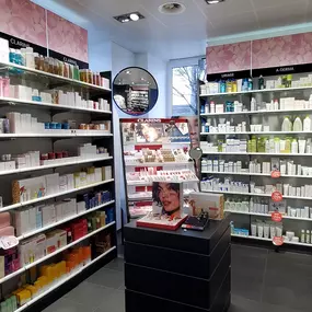 pflegeprodukte-amavita-apotheke-bahnhof-wädenswil