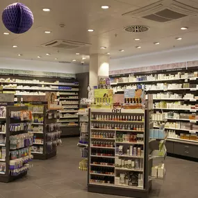 Pharmacie-Amavita-Confédération-Centre-intérieur