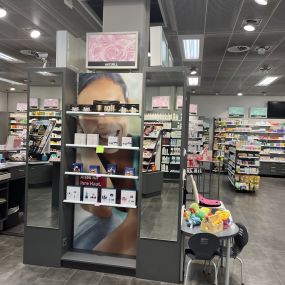 kosmetik-produkte-amavita-apotheke-wynecenter