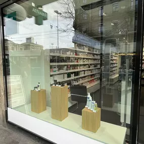 fenster-amavita-apotheke-bahnhofstrasse-zürich