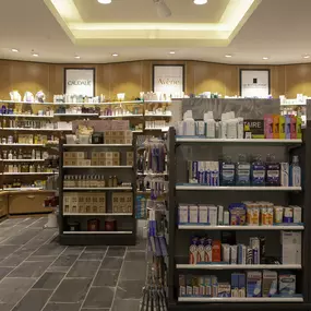 intérieur-de-la-pharmacie-amavita-verbier