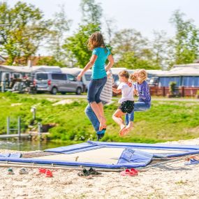 Strand-Trampolin