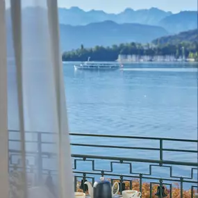 The hotel offers 91 luxurious guestrooms and 45 spacious suites, that belong to the largest ones in the city of Lucerne