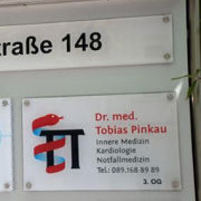Eingangsbereich_ Praxis Dr. med. Tobias Pinkau | Innere Medizin | Kardiologie | Notfallmedizin | München