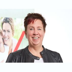 Kundenbetreuerin Nicole Stumpf - AXA Agentur Kreidel & Scharff oHG - Kfz-Versicherung in Nastaetten