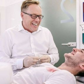 Bild von Dr. medic-stom. (RO) Jörg Fricke Fachzahnarzt für Kieferorthopädie