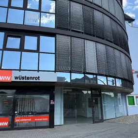 Bild von Wüstenrot Bausparkasse: Brendon Hasimi