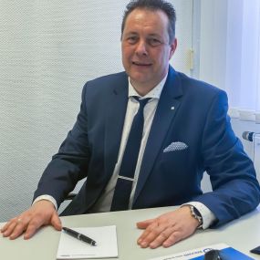 Backoffice Ullrich Krülls - AXA Versicherung Neugebauer GmbH & Co. KG - Kfz Versicherung in Odenthal