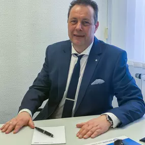Backoffice Ullrich Krülls - AXA Versicherung Neugebauer GmbH & Co. KG - Kfz Versicherung in Odenthal