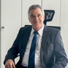Außendienst Ralph Bercher - AXA Versicherung Neugebauer GmbH & Co. KG - Kfz Versicherung in Odenthal