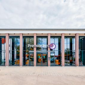Premier Inn Munich Airport Sued hotel exterior