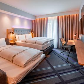 Premier Inn Munich Airport Sued hotel bedroom