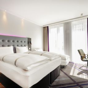Premier Inn Berlin Alexanderplatz hotel  bedroom