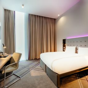 Premier Inn Wolfsburg City Centre hotel bedroom