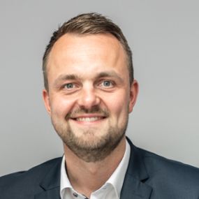Außendienstmitarbeiter Christopher Schmidt -  AXA Versicherung Poelmeyer & Kollegen GmbH - Kfz Versicherung in  Oldenburg