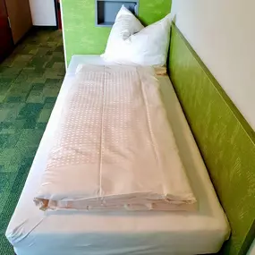 DJH Jugendherberge Eifel Gemünd Vogelsang - Bett