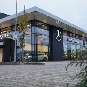 Ausstellungshalle Mercedes-Benz