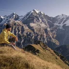 A Beautiful autumn hike above Mürren
