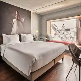 Guest Room - Coutryard view