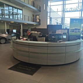 Herzlich Willkommen am CharterWay Counter im Nutzfahrzeugzentrum Mercedes-Benz Frankfurt!