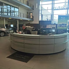 Herzlich Willkommen am CharterWay Counter im Nutzfahrzeugzentrum Mercedes-Benz Frankfurt!