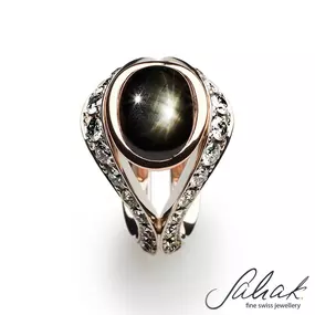 Bild von Sahak Jewellery