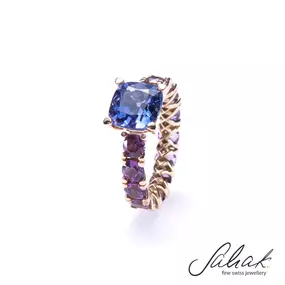 Bild von Sahak Jewellery