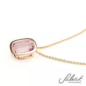 Bild von Sahak Jewellery