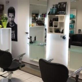 Im Salon_ Bahaars Styling Studio | Friseursalon | München | Giesing