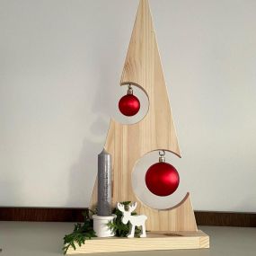 Weihnachtsbaum mit Kugeln, Christbaum, Adventsdeko. Minimalistisch. handmade. 
Eure Kunstkrämerin Silke in Erfurt / Thüringer Wald.