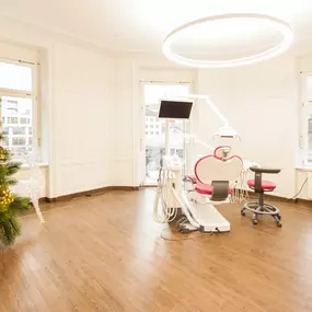 Bild von swiss smile Winterthur Kompetenzzentrum für Zahnmedizin