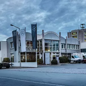 Bild von Daimler Truck AG - Nutzfahrzeugzentrum Mercedes-Benz Nürnberg Hafen