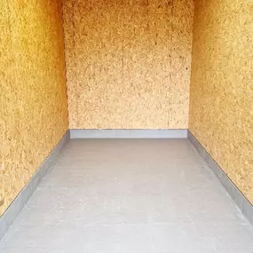 Große Garage in Dresden mieten - für Wohnmobil, Wohnwagen, Sportwagen, Anhänger, Trailer, Werbematerial - Einfahrtshöhe 3,20m - Länge 8,00m