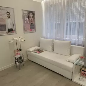 Eingangbereich hairfree Lounge Basel