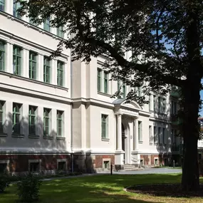 advita Haus Neumarktschule | Pflegedienst in Meißen | Betreutes Wohnen | Pflege-WG | Tagespflege