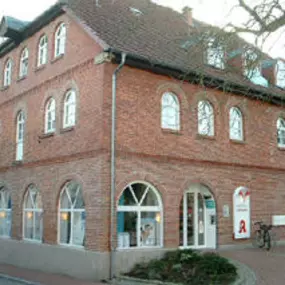 Aussenansicht der Lindenberg-Apotheke