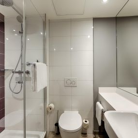 Premier Inn Hamburg City Klostertor hotel bathroom with shower