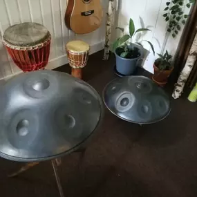 Du möchtest Handpan spielen lernen und brauchst Unterstützung und Impulse?