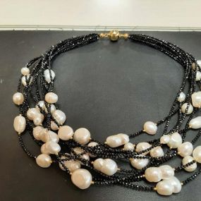 Stöllner Elfriede - fine jewelry in Hallein