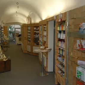 Apotheke zum Goldenen Engel Mag. Dr. Peter Wienerroither KG 4240
