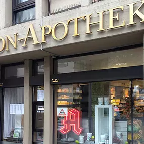 Aussenansicht der Kron Apotheke Bad Cannstatt