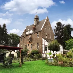 Demkmalgeschütztes Wasserschloss zum Übernachten