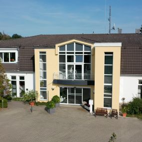 advita Haus Waldhotel | Pflegedienst in Weinböhla | Betreutes Wohnen | Pflege-WG | Tagespflege