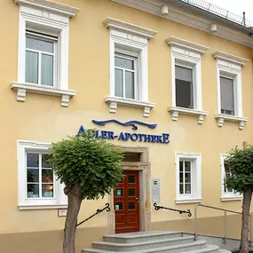 Aussenansicht der Adler-Apotheke