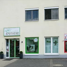 Aussenansicht der Linden-Apotheke Wölfersheim