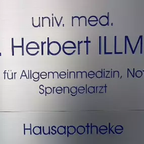 Dr. Herbert Illmer