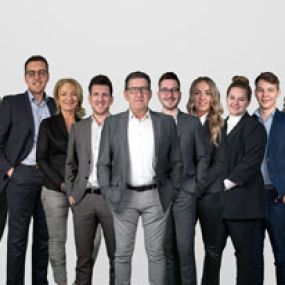 Teamfoto - AXA Versicherungen Andreas Wessel - Kfz Versicherung in Nürnberg