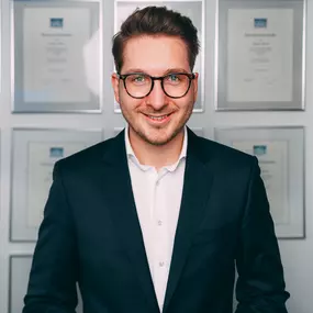 Sascha Wessel - AXA Versicherung Wessel & Kollegen oHG - Kfz-Versicherung in Fürth