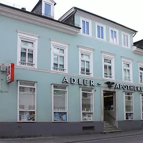 Aussenansicht der Adler-Apotheke