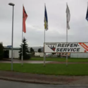 Bild von Bänex-Reifen und Fahrzeug-Handel und Service GmbH